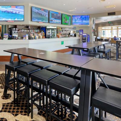 Coachman Hotel Motel Bistro 3a