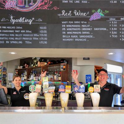 Coachman Hotel Motel Public Bar 4a