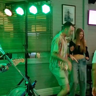 Coachman Hotel Motel Entertainment 3a